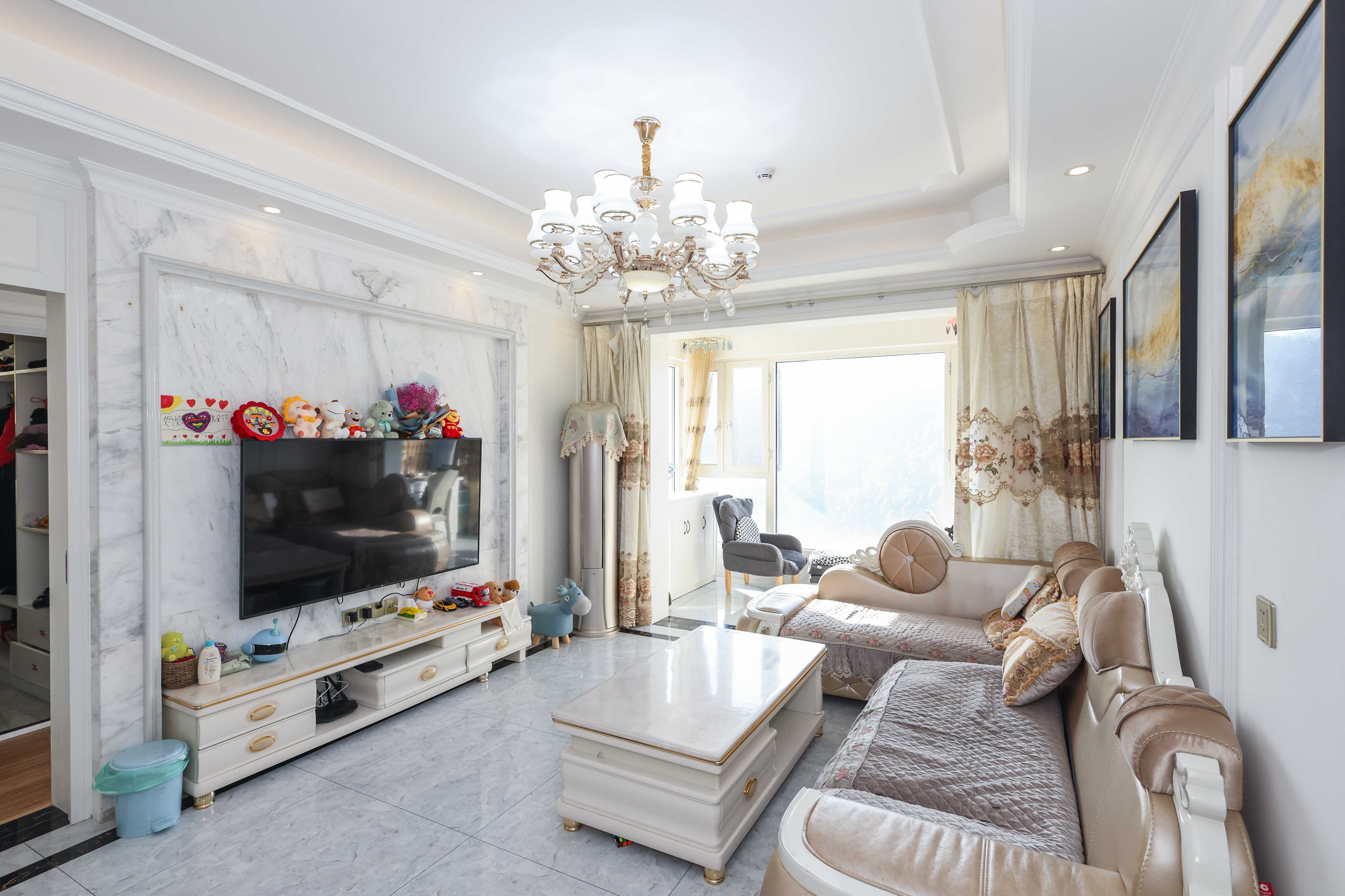 佳兆业云顶梅溪湖（佳兆业梅溪荟）  3室2厅2卫    182.0万客厅