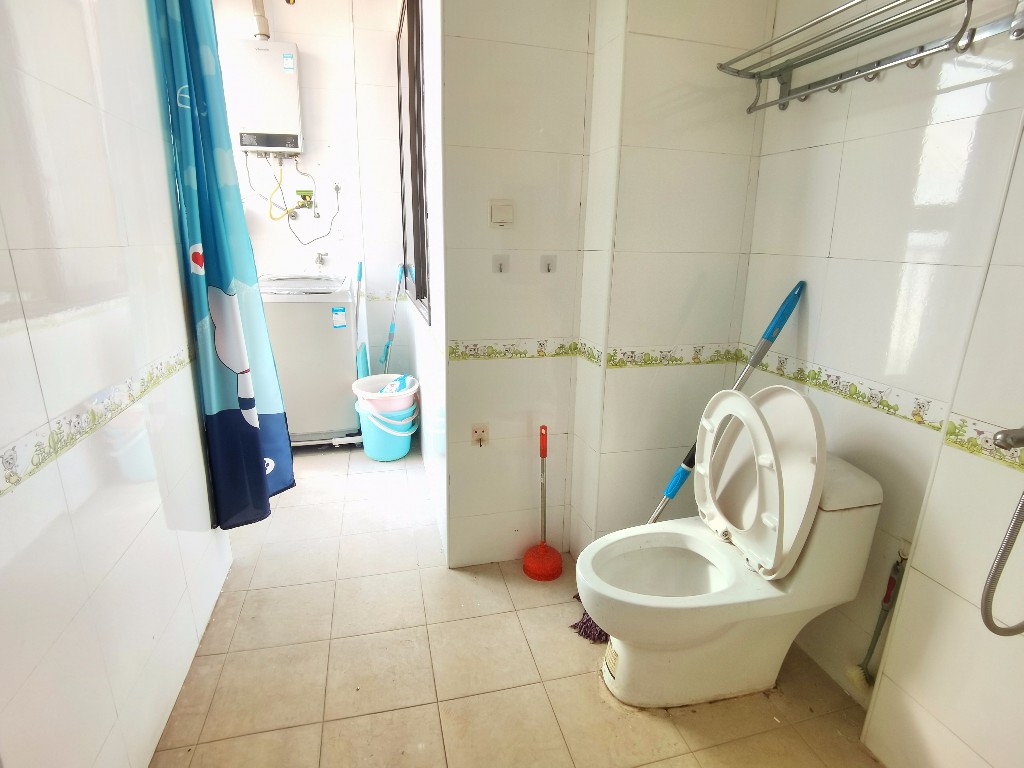 海韵天城 3室2厅1卫 44.00万 海韵天城 3室2厅1卫 44.00万客厅