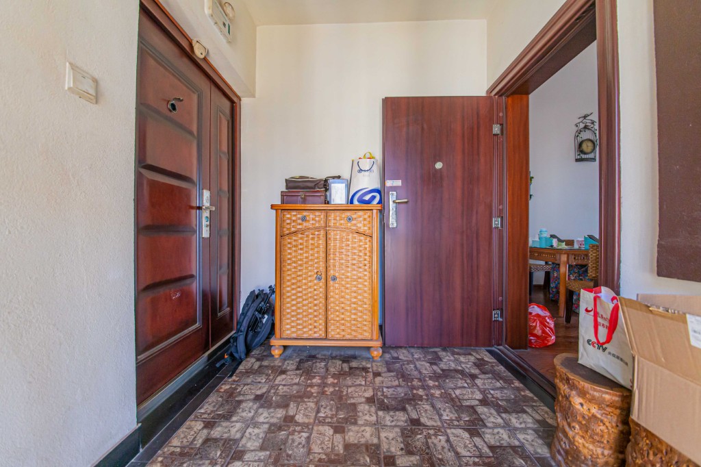 中建芙蓉嘉苑 3室2厅1卫 72.0万 中建芙蓉嘉苑 3室2厅1卫 72.0万客厅