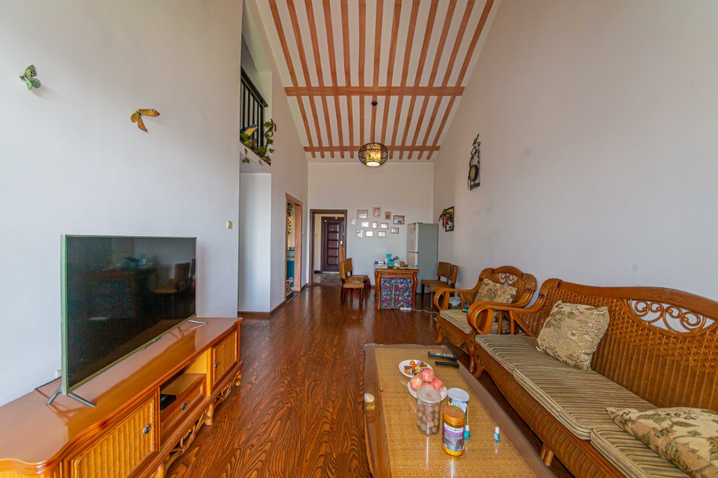 中建芙蓉嘉苑 3室2厅1卫 72.0万 中建芙蓉嘉苑 3室2厅1卫 72.0万客厅