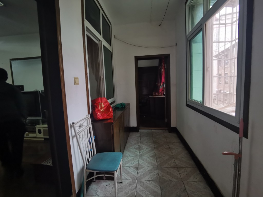 银海花园C区厂内村 2室1厅1卫 700.0元/月 银海花园C区厂内村 2室1厅1卫 700.0元/月室内图