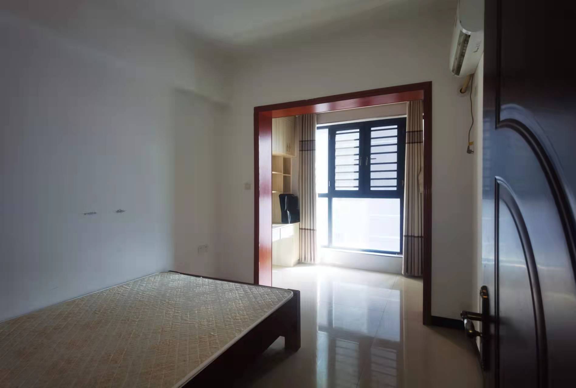 鸿星新天地 4室2厅2卫 2800.0元/月 鸿星新天地 4室2厅2卫 2800.0元/月室内图