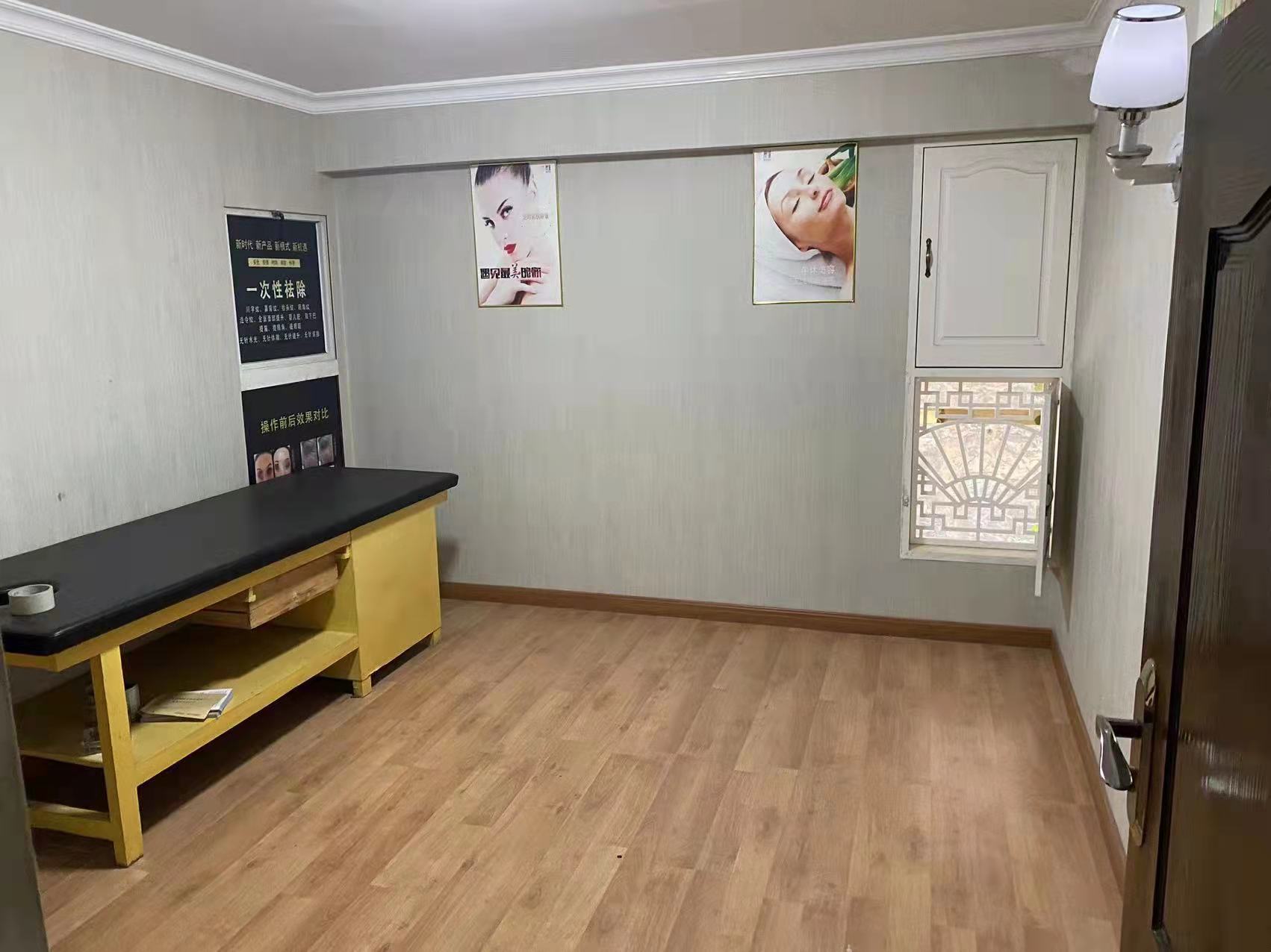 鸿泰国际 3室2厅1卫 3000.0元/月 鸿泰国际 3室2厅1卫 3000.0元/月室内图