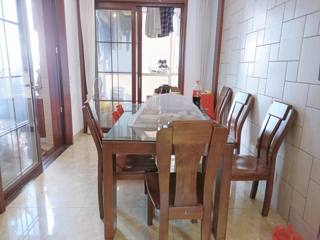 天顺锦楼 3室2厅2卫 65.0万 天顺锦楼 3室2厅2卫 65.0万客厅