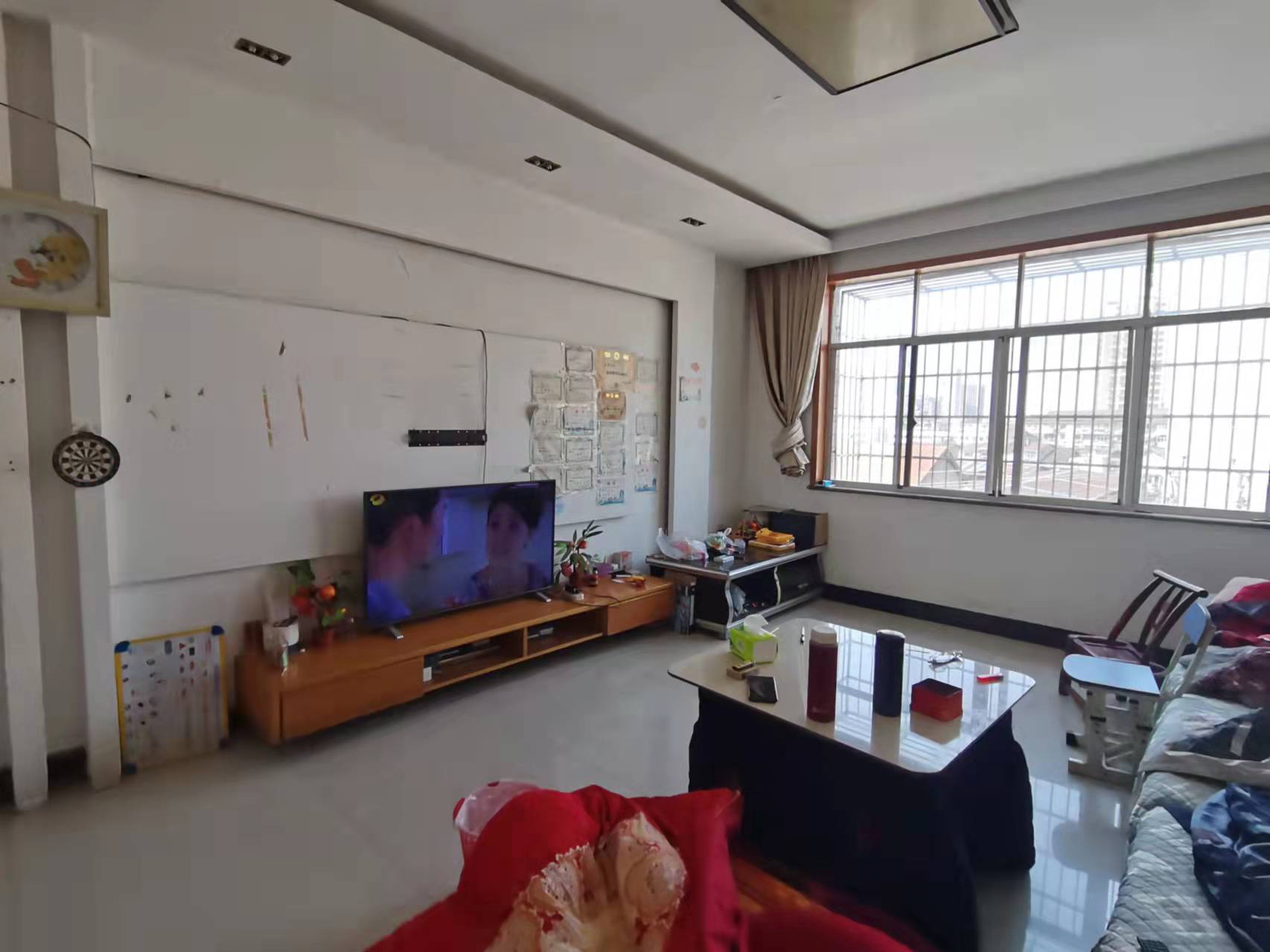 桃源临江花园小区  3室2厅1卫   55.80万客厅