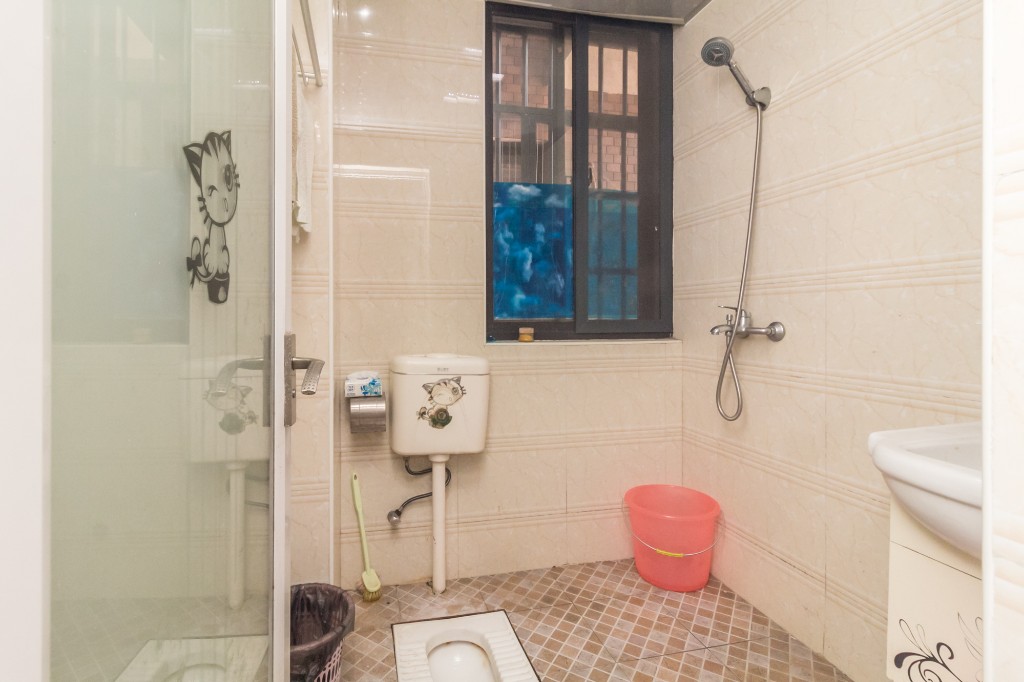 康桥长郡 2室2厅1卫 52.0万 康桥长郡 2室2厅1卫 52.0万卫生间