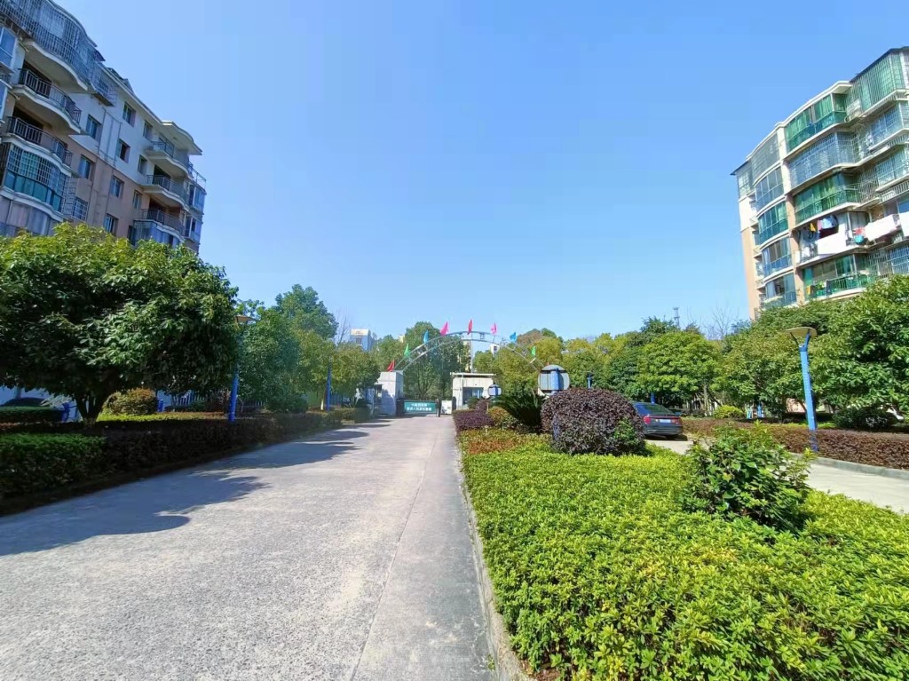 雁城蓝天 3室2厅2卫 2000.0元/月 雁城蓝天 3室2厅2卫 2000.0元/月室内图