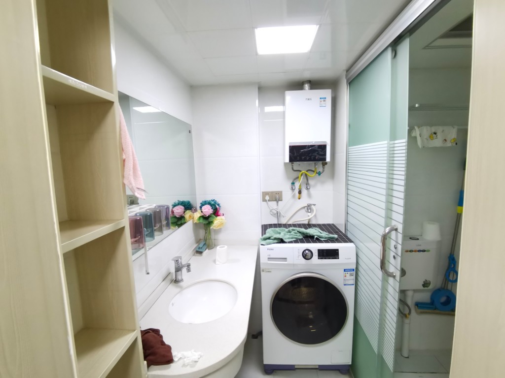 云顶上品  2室1厅1卫    1500.0元/月 云顶上品  2室1厅1卫    1500.0元/月室内图