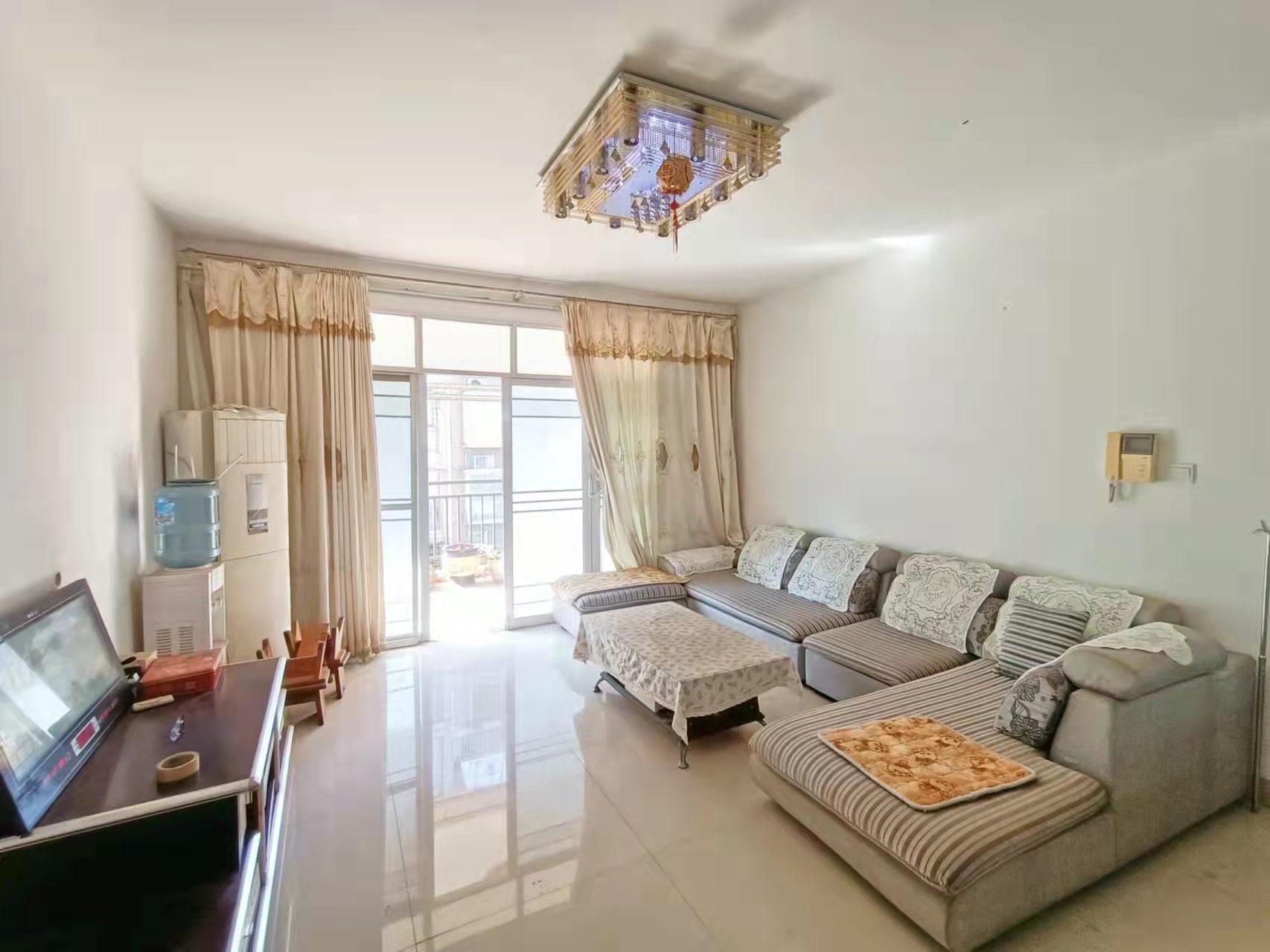 雁城蓝天 3室2厅2卫 2000.0元/月 雁城蓝天 3室2厅2卫 2000.0元/月室内图