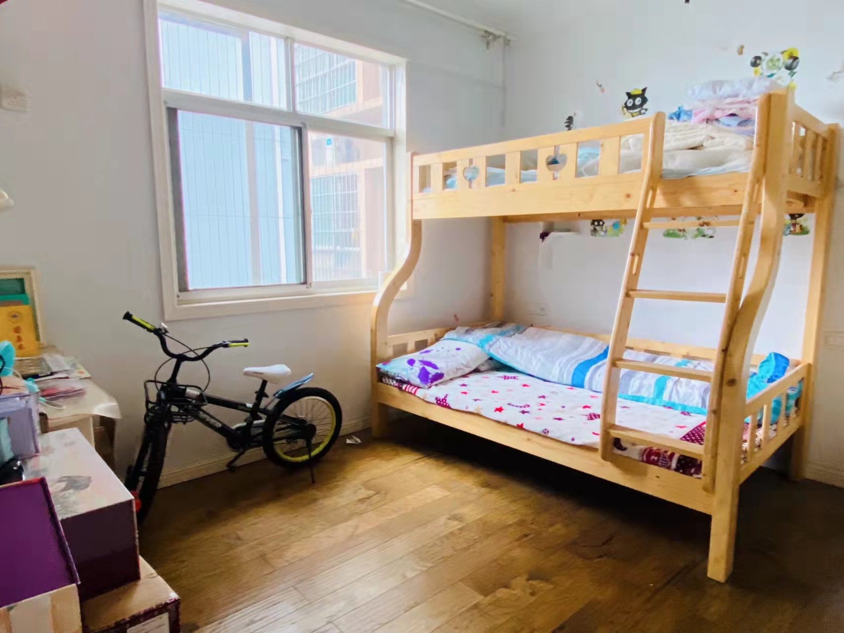 科技创新大厦  3室2厅2卫    98.0万卧室