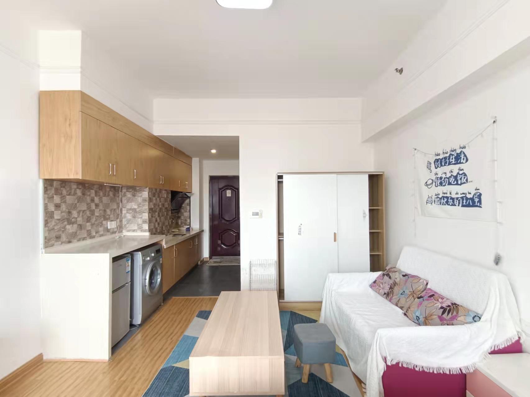 和平路行政公馆 1室1厅1卫 1400.0元/月 和平路行政公馆 1室1厅1卫 1400.0元/月室内图