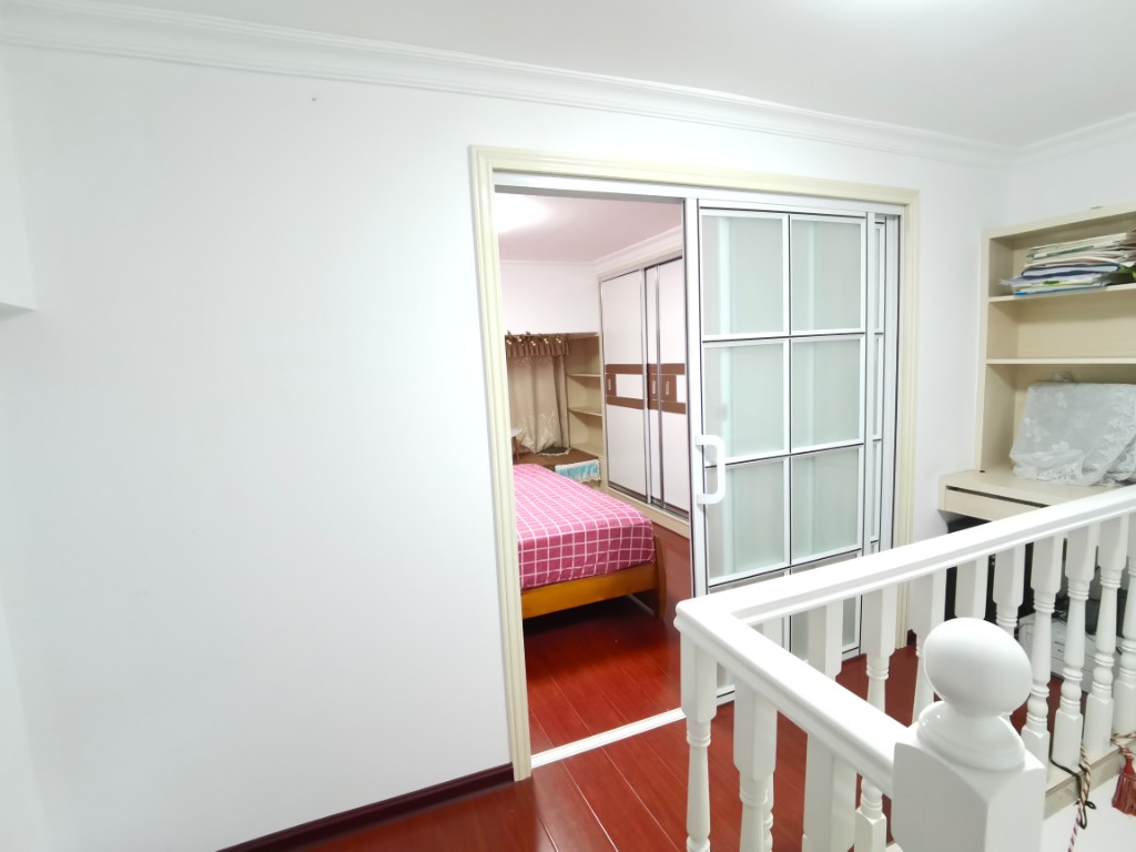 云顶上品  2室1厅1卫    1500.0元/月 云顶上品  2室1厅1卫    1500.0元/月室内图