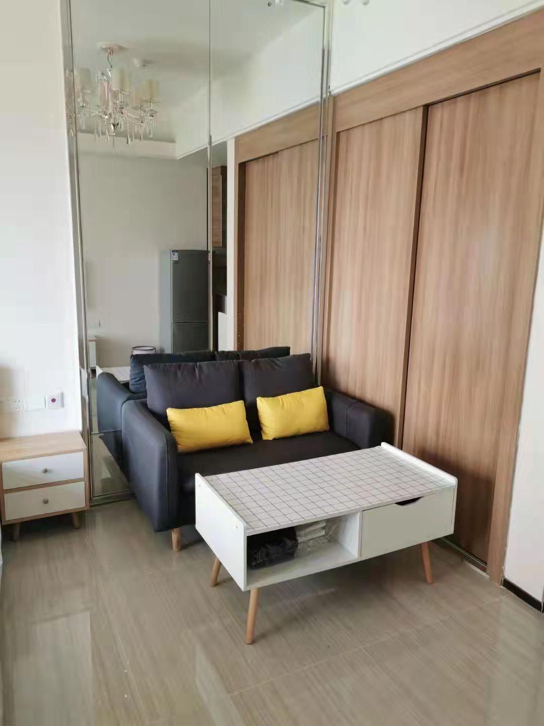 恒大御景湾 1室1厅1卫 27.5万 恒大御景湾 1室1厅1卫 27.5万客厅