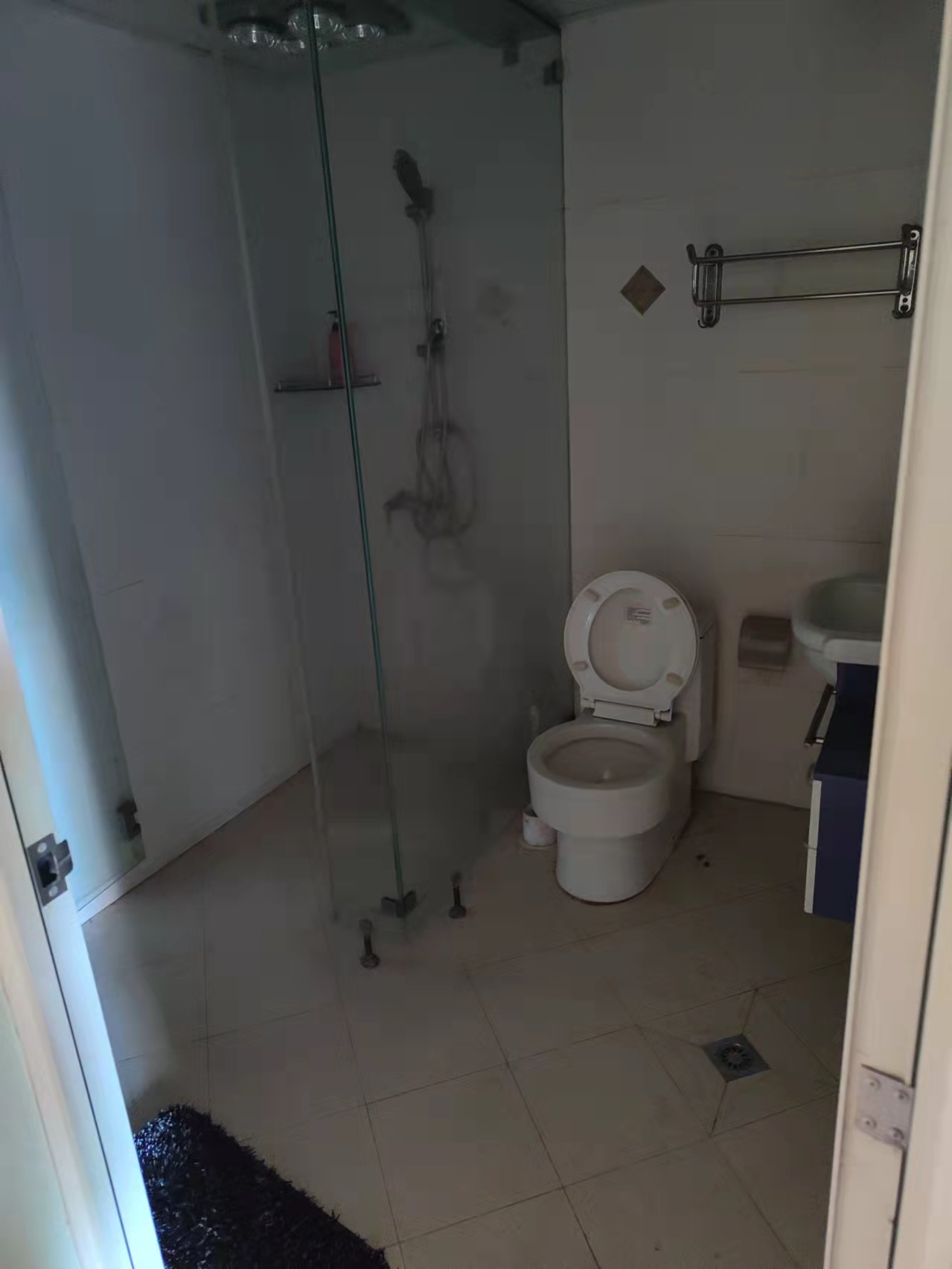 新景家园 3室2厅2卫 1500.0元/月 新景家园 3室2厅2卫 1500.0元/月室内图