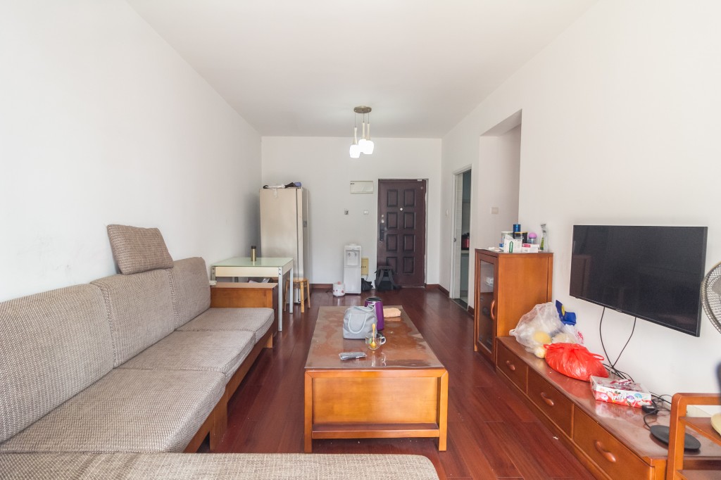 康桥长郡 2室2厅1卫 52.0万 康桥长郡 2室2厅1卫 52.0万客厅