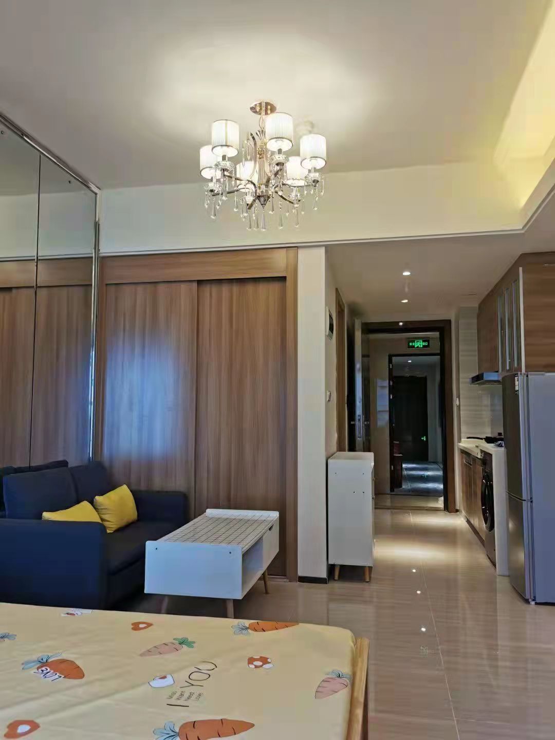 恒大御景湾 1室1厅1卫 27.5万 恒大御景湾 1室1厅1卫 27.5万客厅