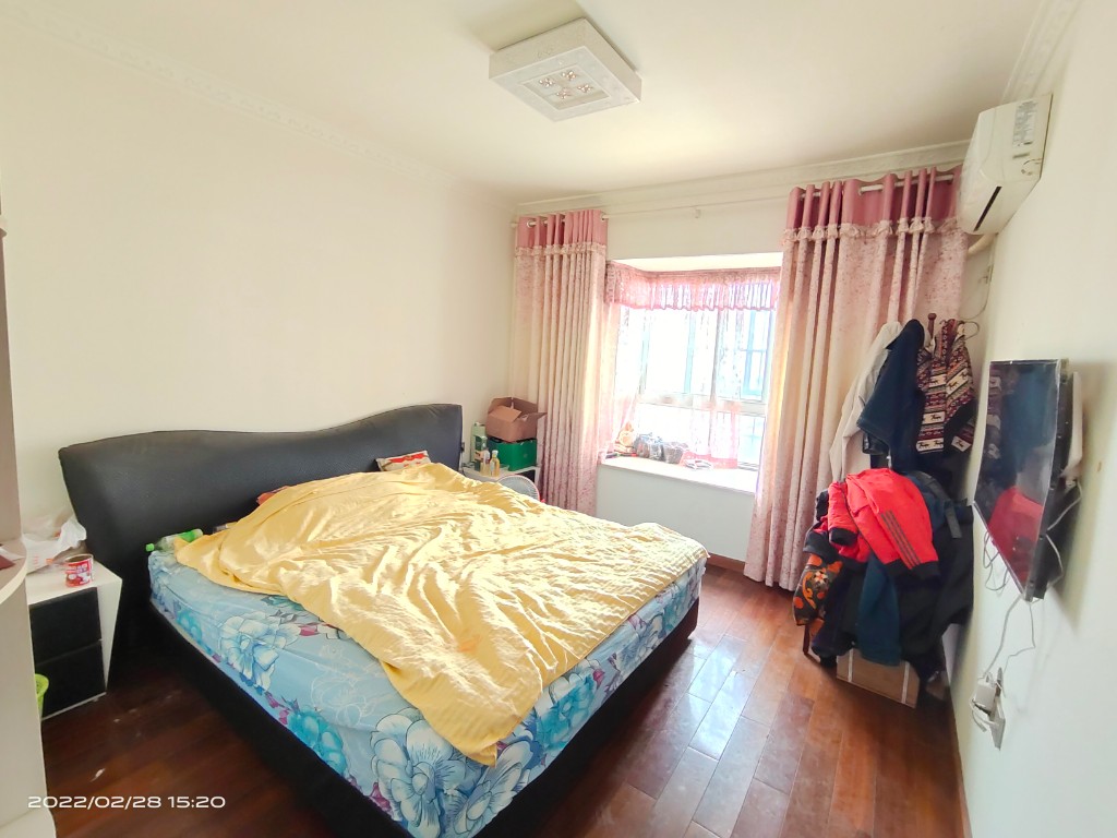 洗煤小区 4室2厅2卫 68.0万 洗煤小区 4室2厅2卫 68.0万客厅