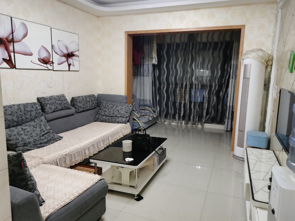 水岸花城(翠堤湾) 2室1厅1卫 52.8万 水岸花城(翠堤湾) 2室1厅1卫 52.8万客厅