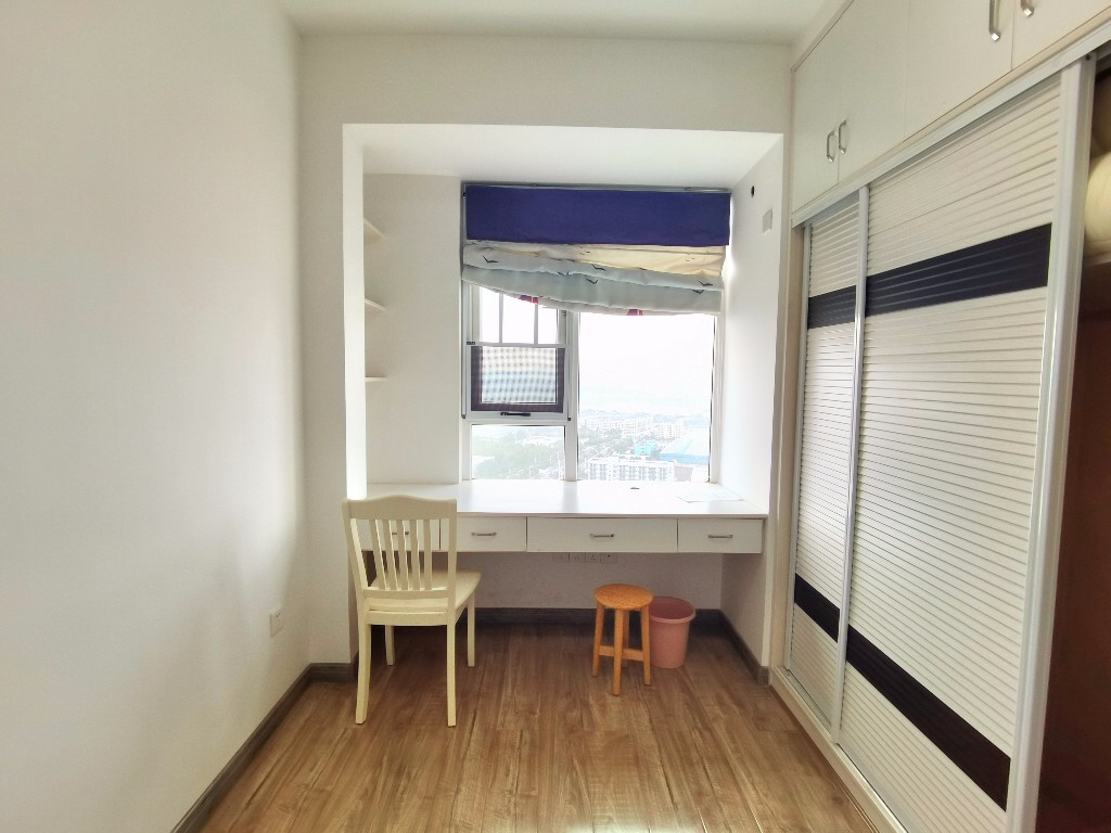 佳兆业金域天下三期 3室2厅2卫 72.80万 佳兆业金域天下三期 3室2厅2卫 72.80万客厅