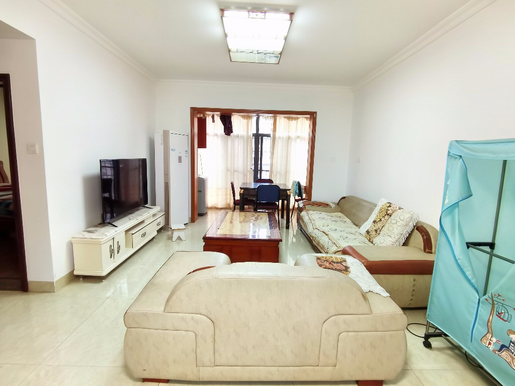 御景龙湾 2室2厅1卫 56.0万 御景龙湾 2室2厅1卫 56.0万客厅