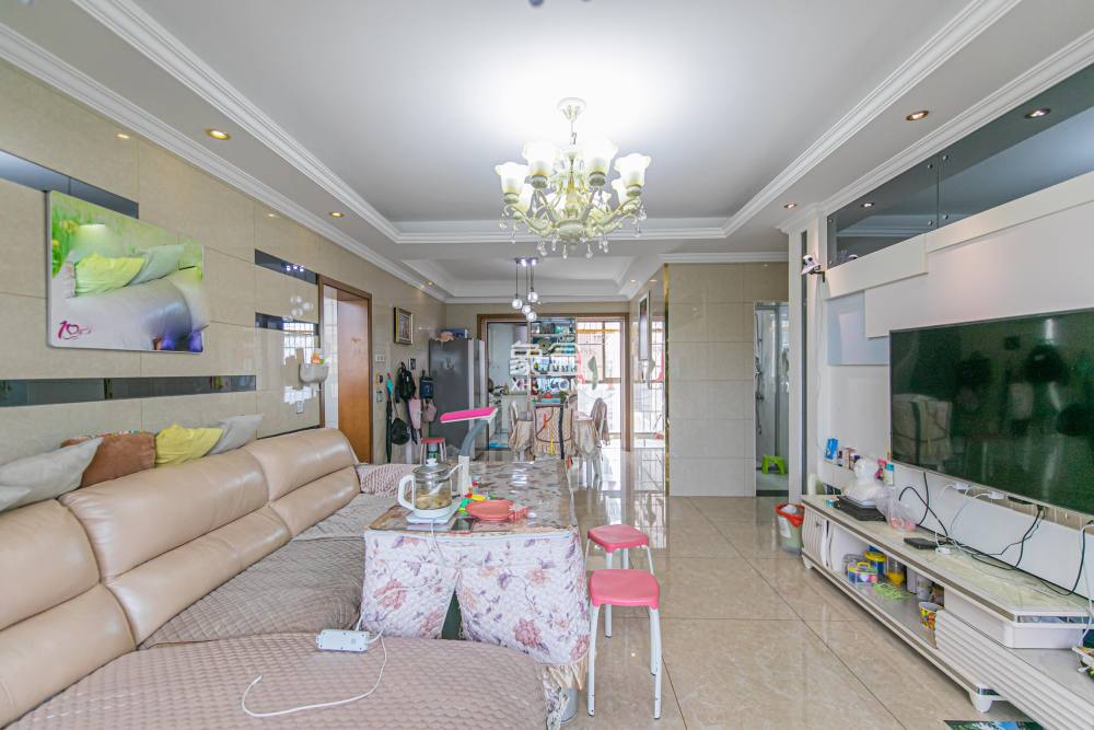 家和院 4室2厅2卫 118.7万