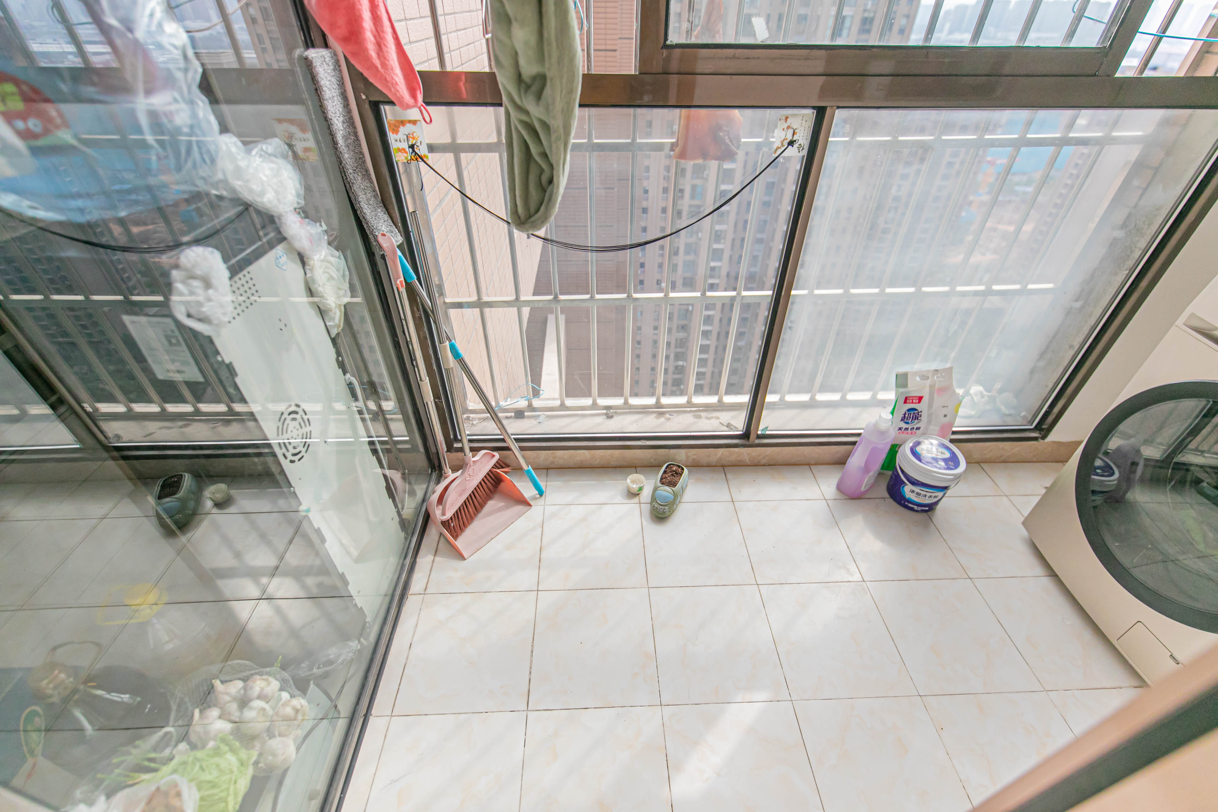 家和院  4室2厅2卫    118.7万厨房