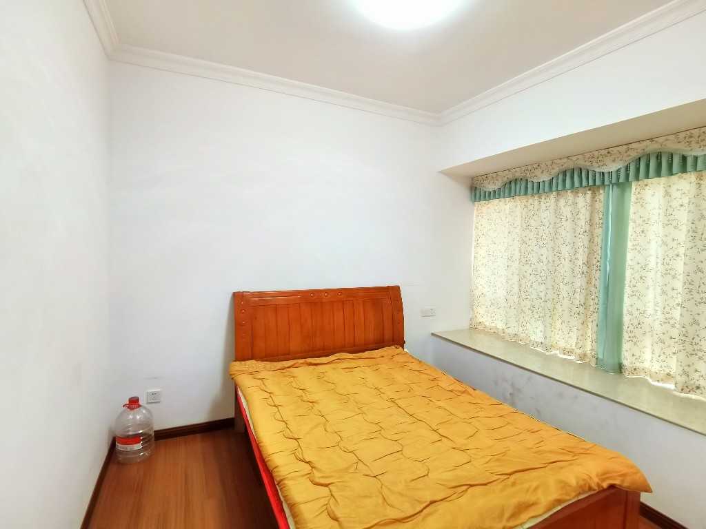 御景龙湾 2室2厅1卫 56.0万 御景龙湾 2室2厅1卫 56.0万客厅