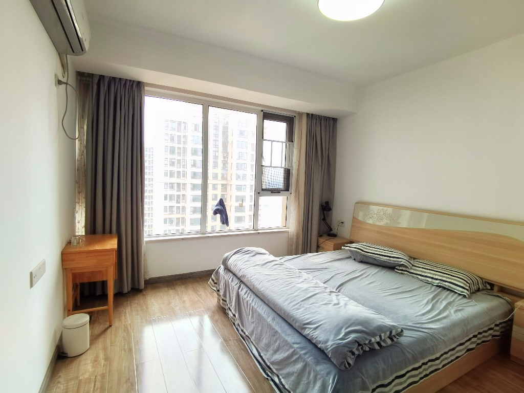 佳兆业金域天下三期 3室2厅2卫 72.80万 佳兆业金域天下三期 3室2厅2卫 72.80万客厅