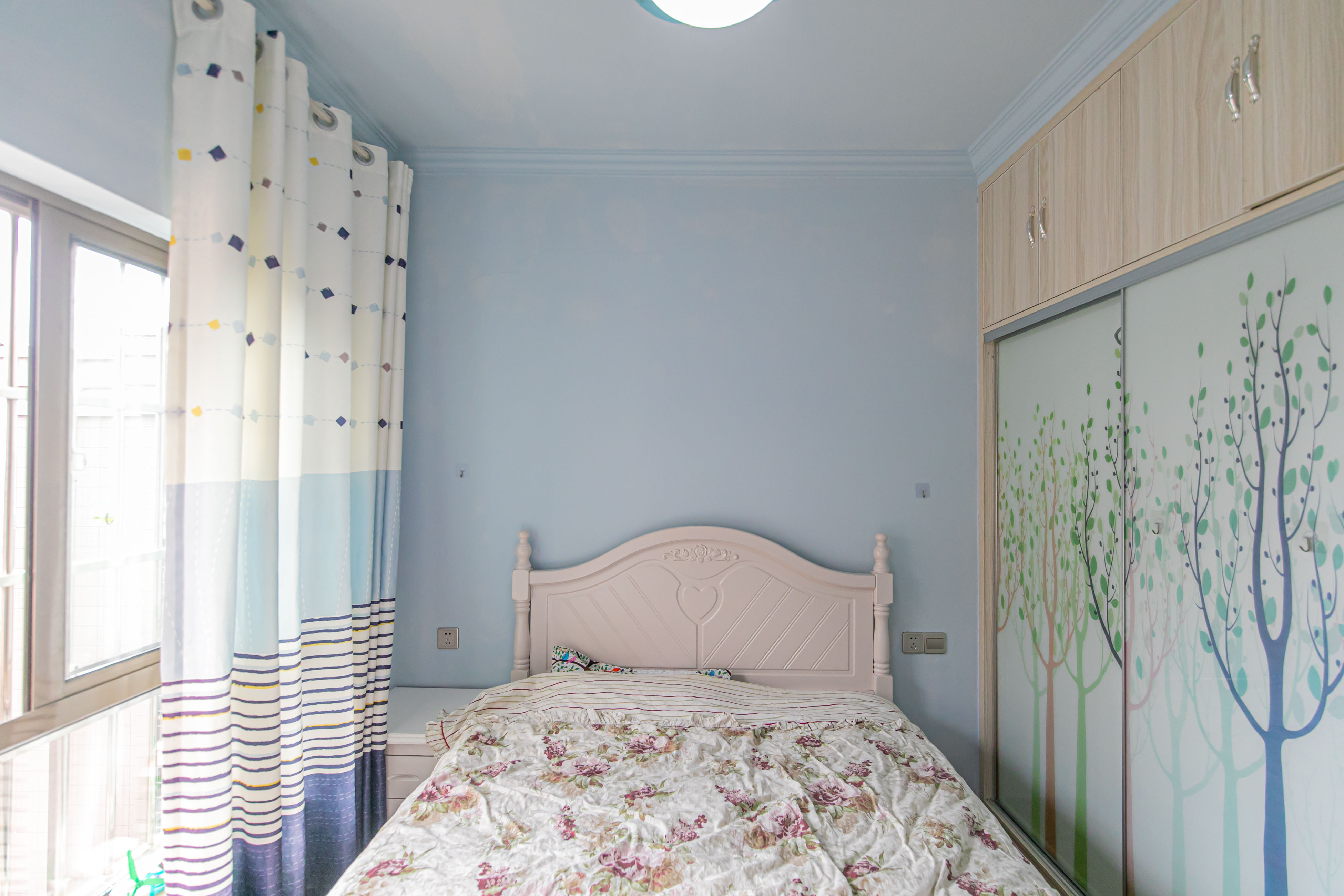 家和院  4室2厅2卫    118.7万卧室