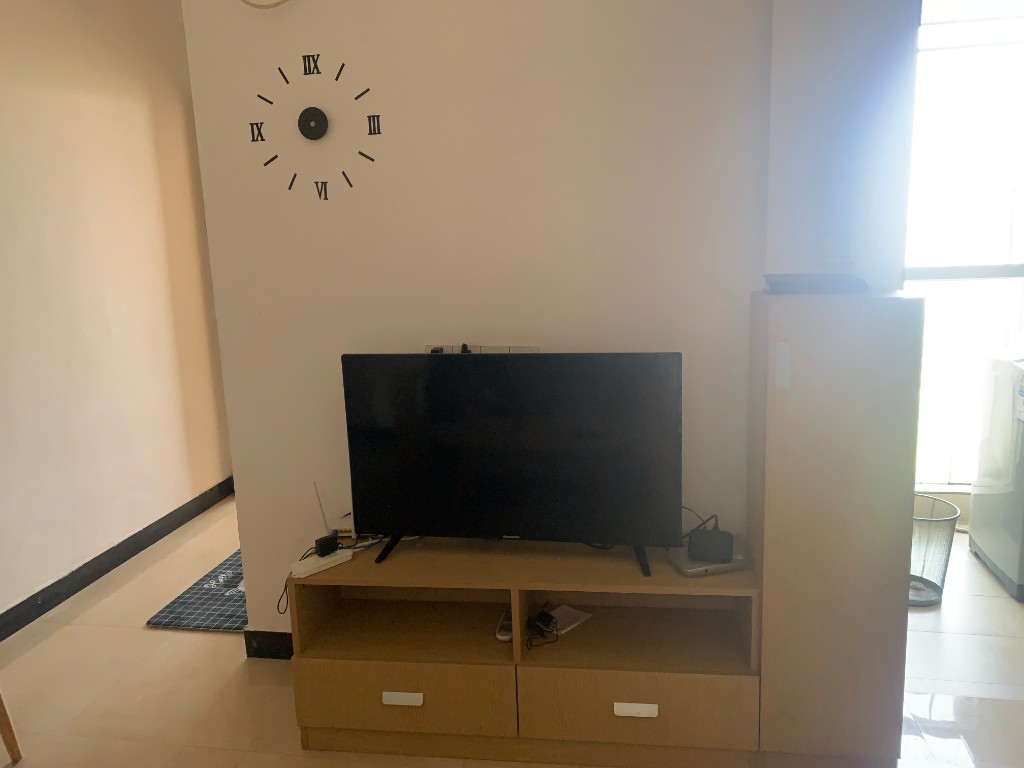 珠江愉景新城  1室1厅1卫   1600.00元/月室内图