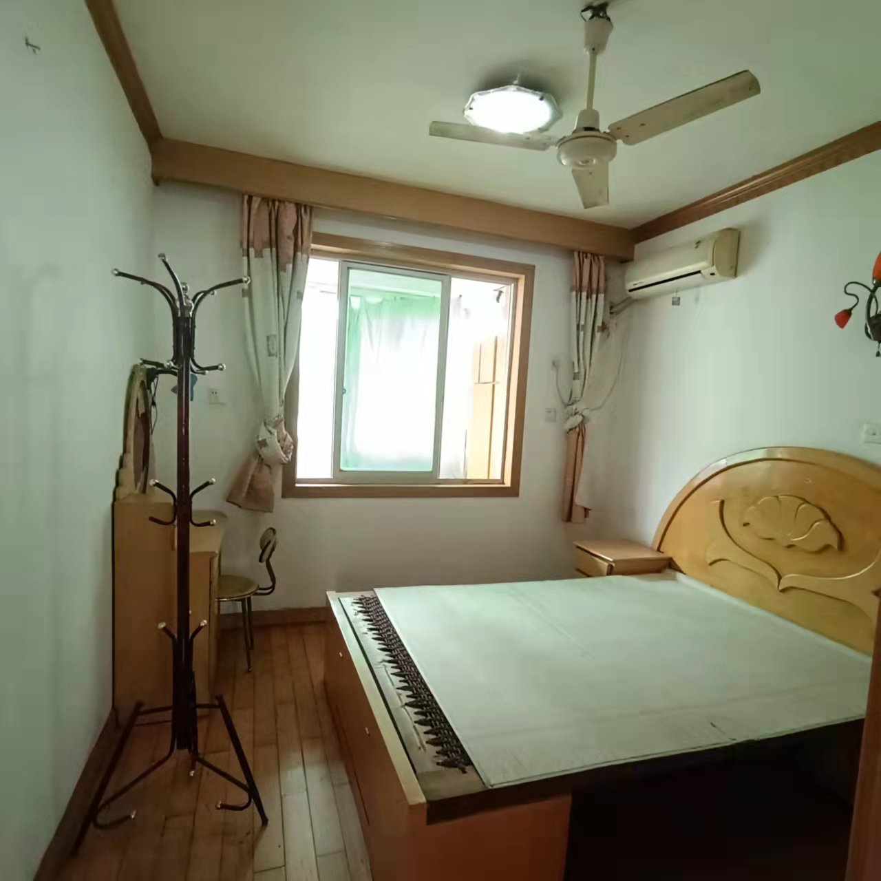 鑫山小区 2室1厅1卫 900.0元/月 鑫山小区 2室1厅1卫 900.0元/月室内图