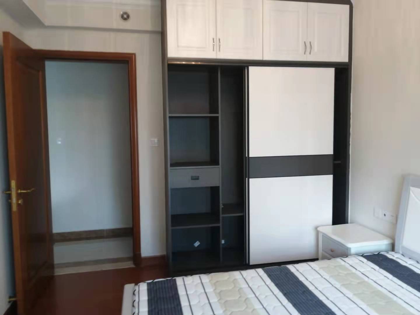 恒大绿洲 2室1厅1卫 1800.0元/月 恒大绿洲 2室1厅1卫 1800.0元/月室内图