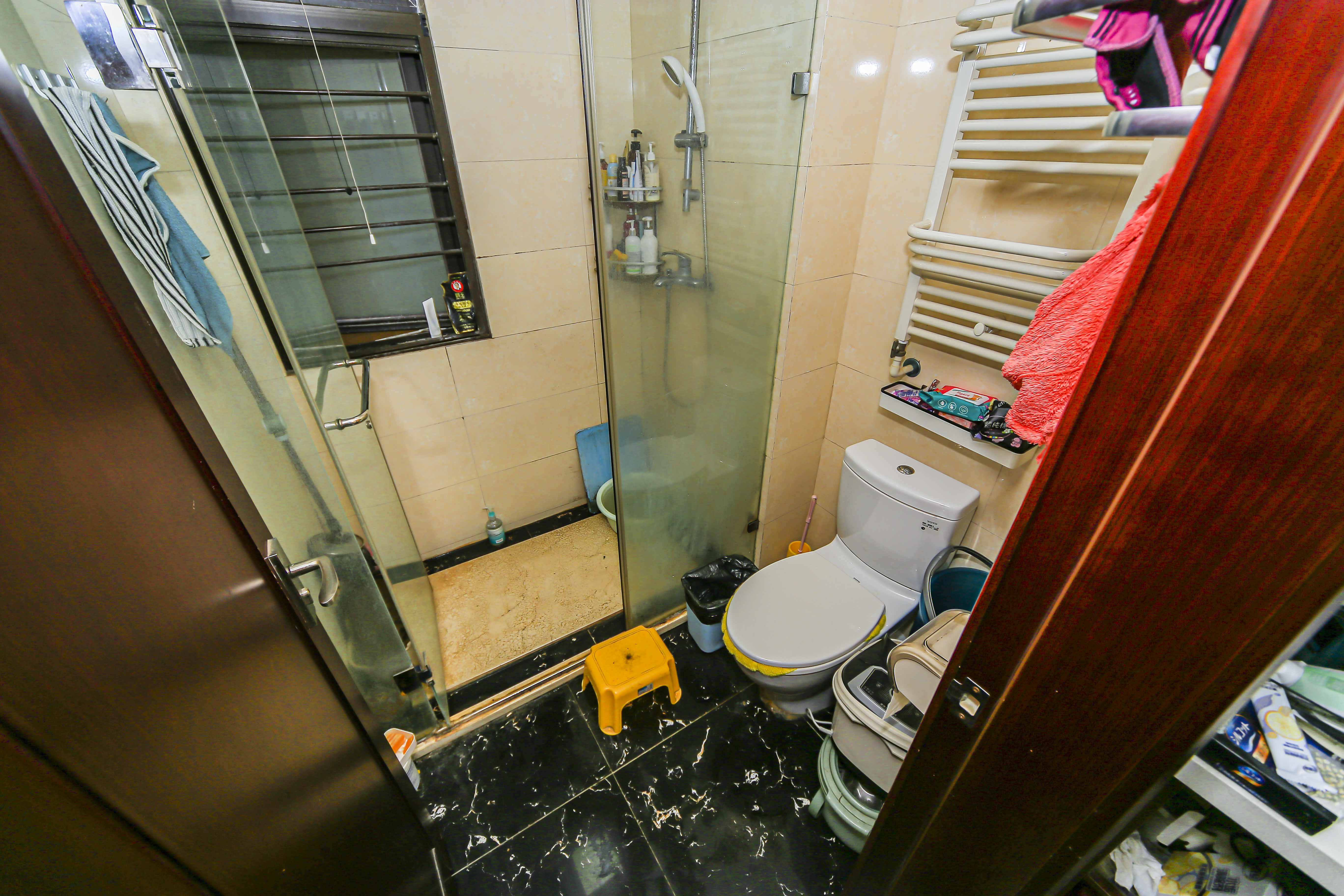 中海国际二期  3室2厅1卫    102.8万 中海国际二期  3室2厅1卫    102.8万卫生间