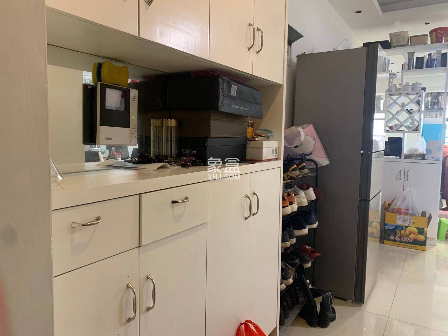 三一歌雅郡 3室2厅1卫 67.0万 三一歌雅郡 3室2厅1卫 67.0万客厅