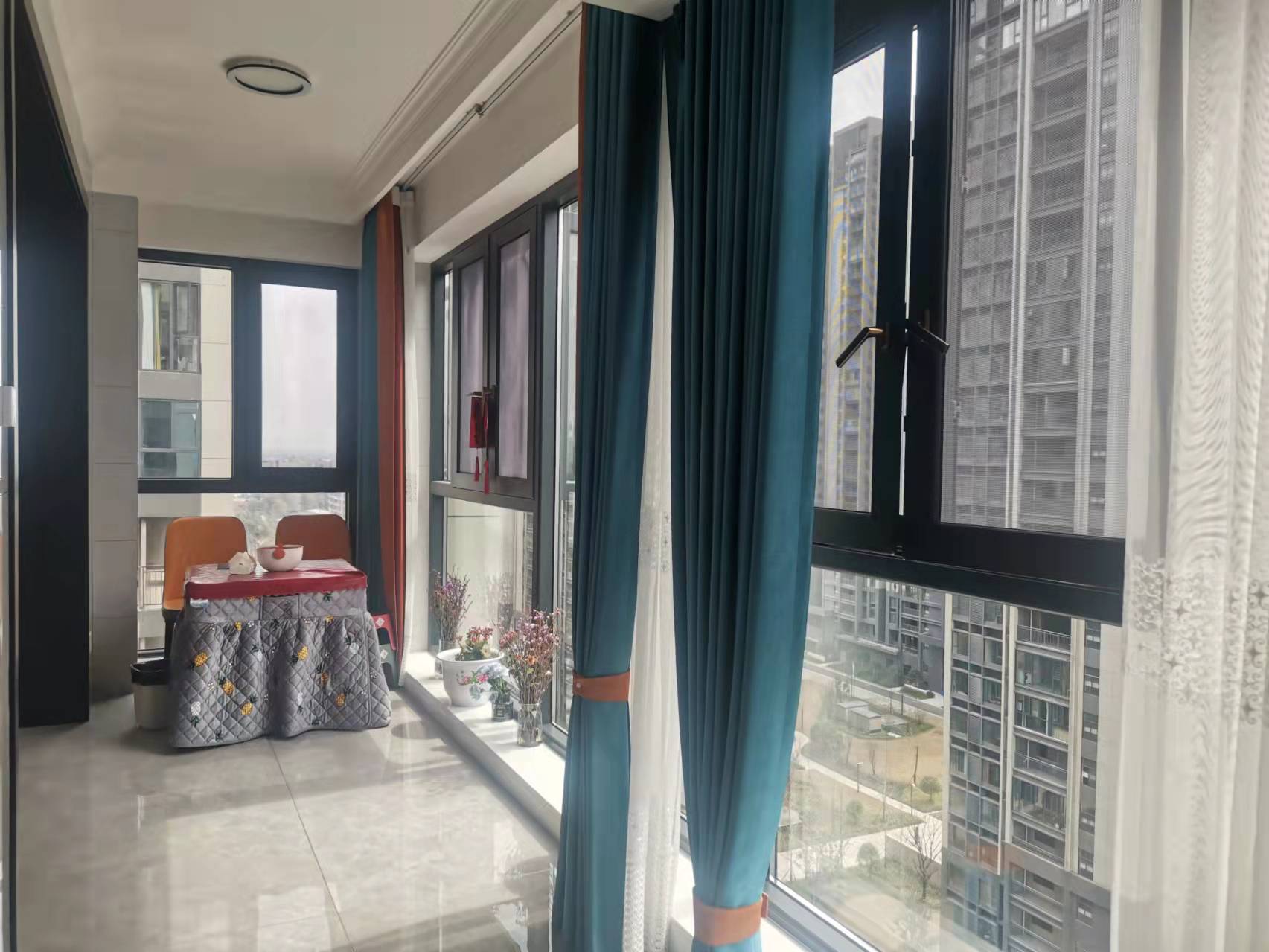 太一格 3室2厅2卫 99.80万 太一格 3室2厅2卫 99.80万阳台