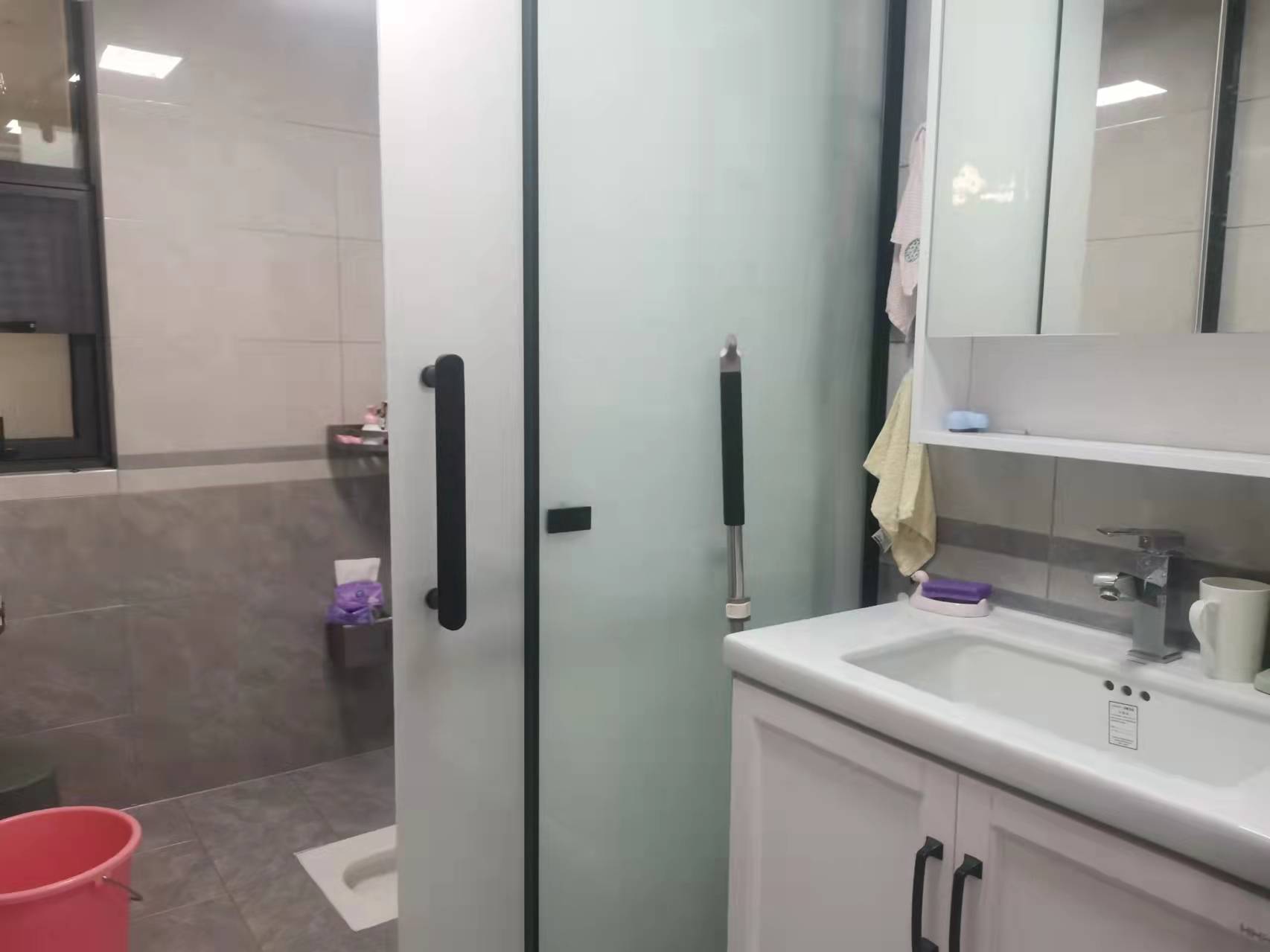 太一格 3室2厅2卫 99.80万 太一格 3室2厅2卫 99.80万卫生间