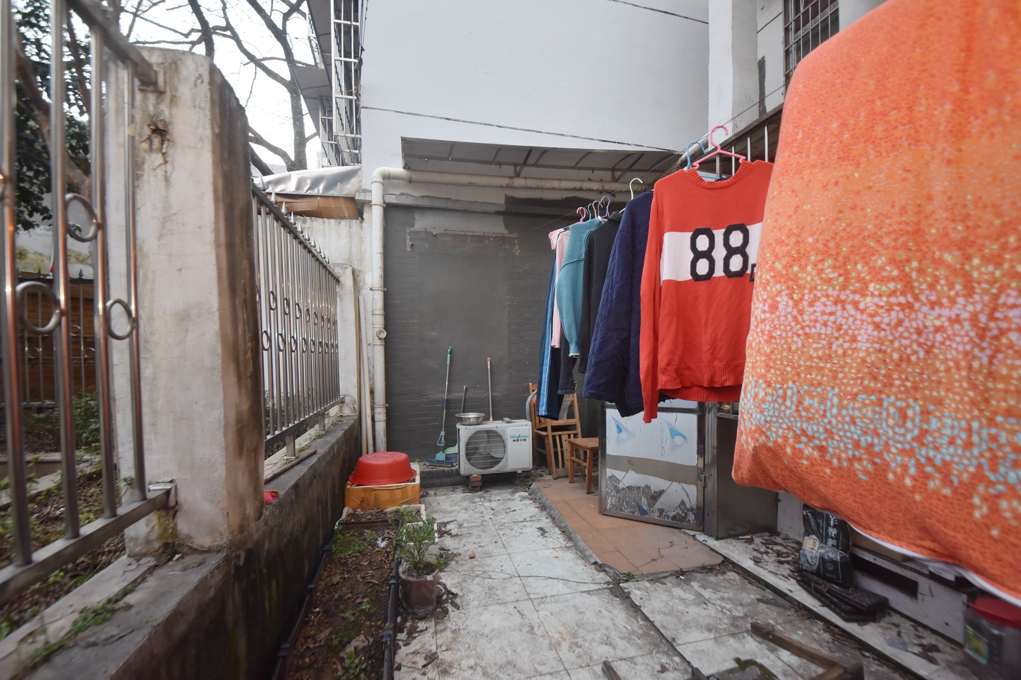 雨花区政府宿舍（白沙路）  2室1厅1卫   74.00万阳台