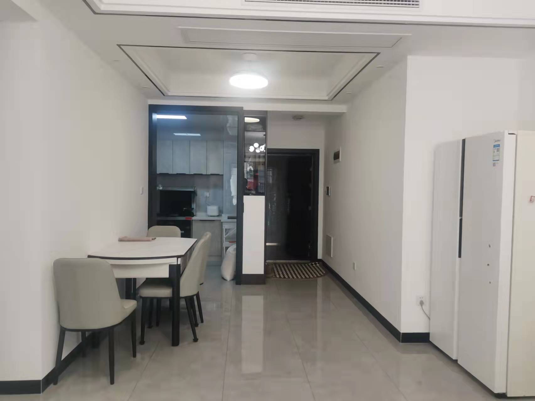 太一格 3室2厅2卫 99.80万 太一格 3室2厅2卫 99.80万客厅