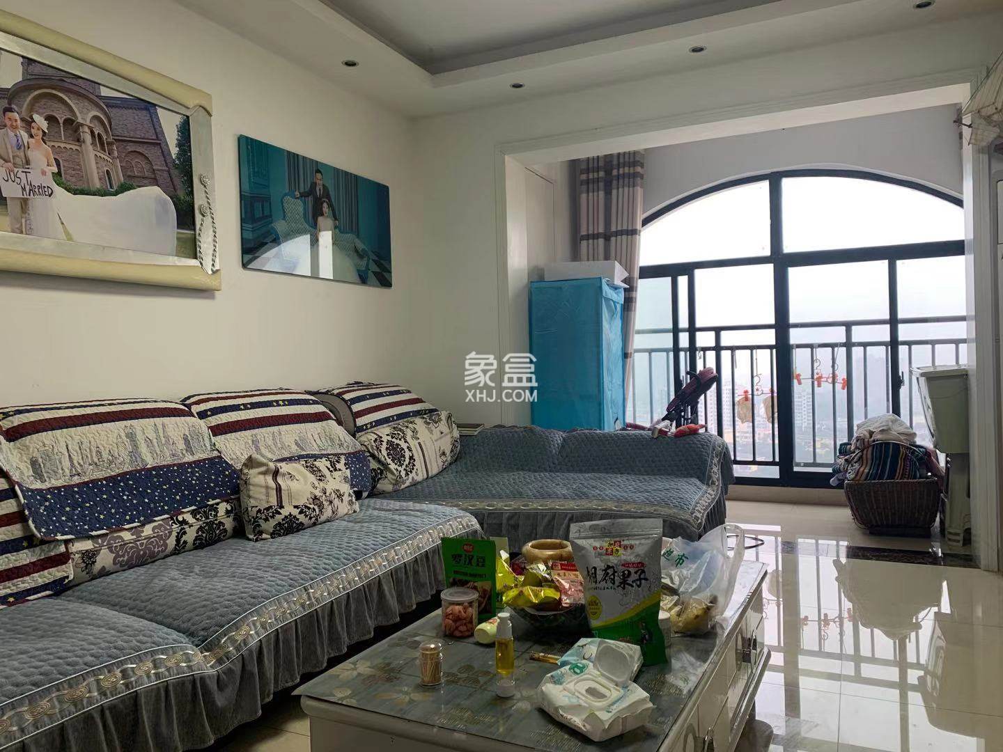 三一歌雅郡 3室2厅1卫 67.0万 三一歌雅郡 3室2厅1卫 67.0万客厅