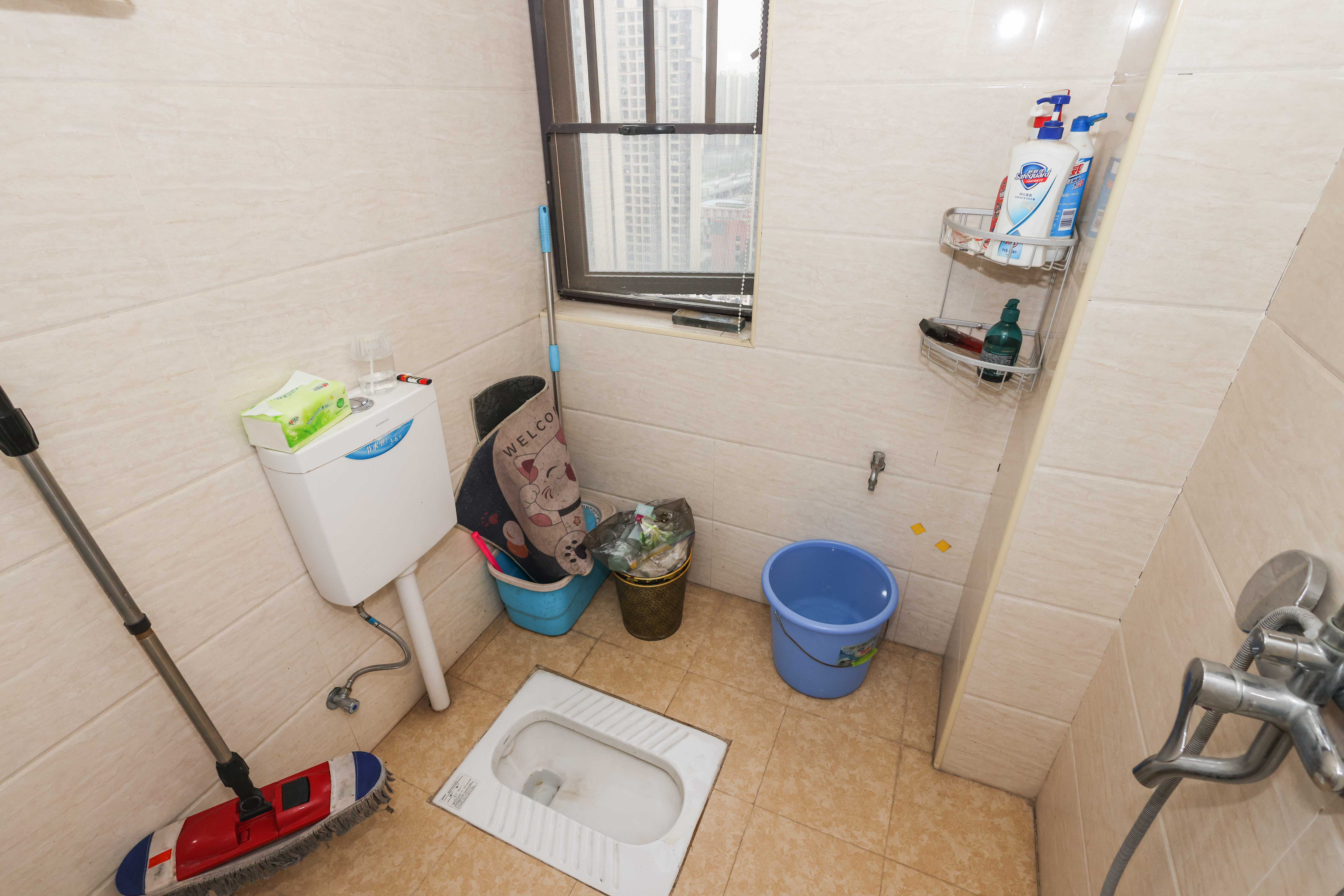 梅溪鑫苑名家  3室2厅2卫    155.0万卫生间