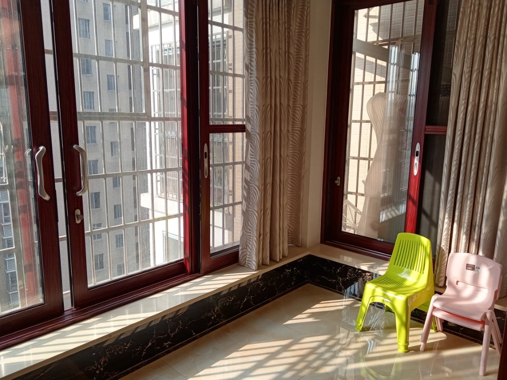 景湖春天 3室2厅2卫 2800.0元/月 景湖春天 3室2厅2卫 2800.0元/月室内图