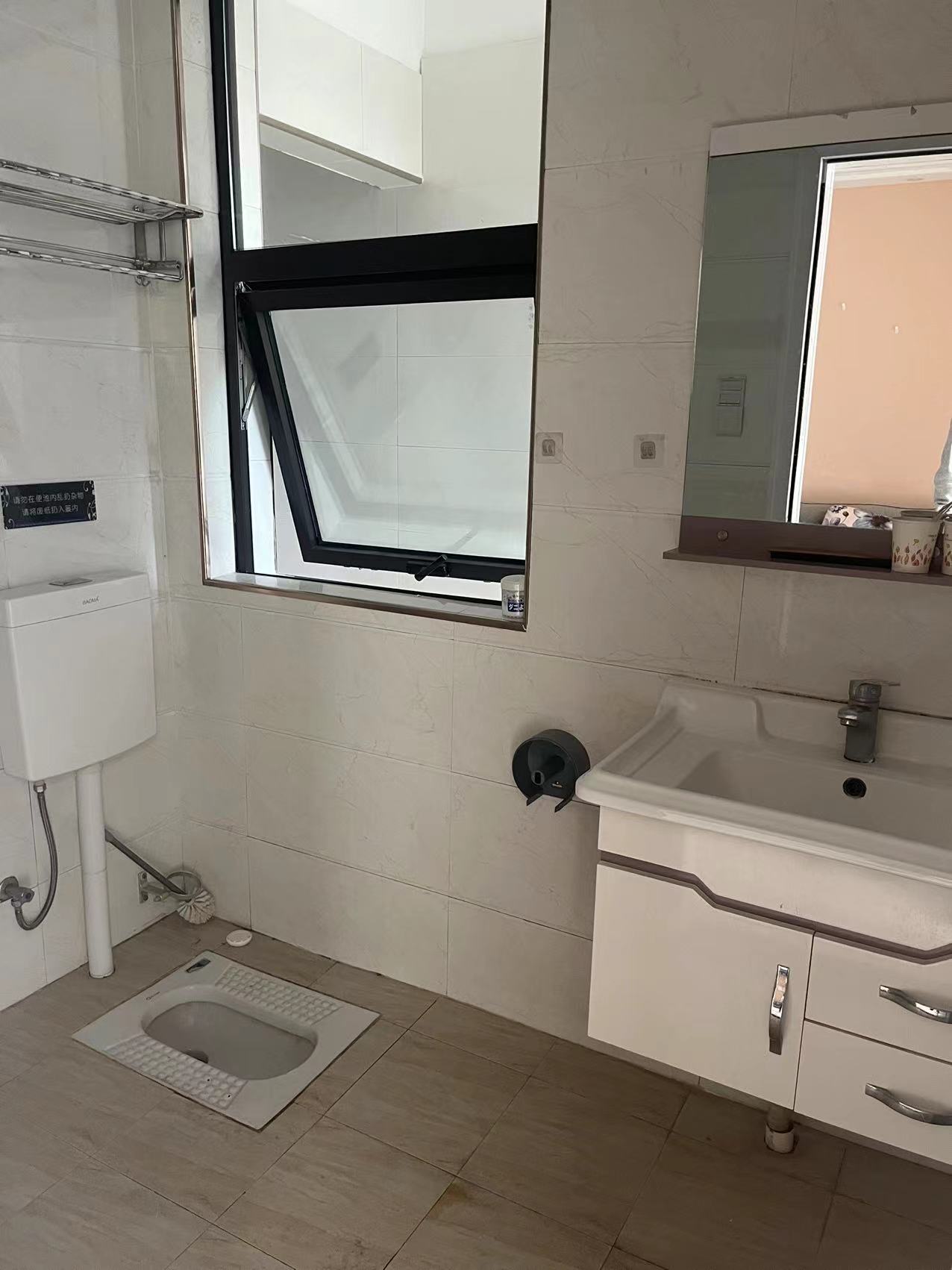 欢乐美寓 2室1厅1卫 1900.0元/月 欢乐美寓 2室1厅1卫 1900.0元/月室内图