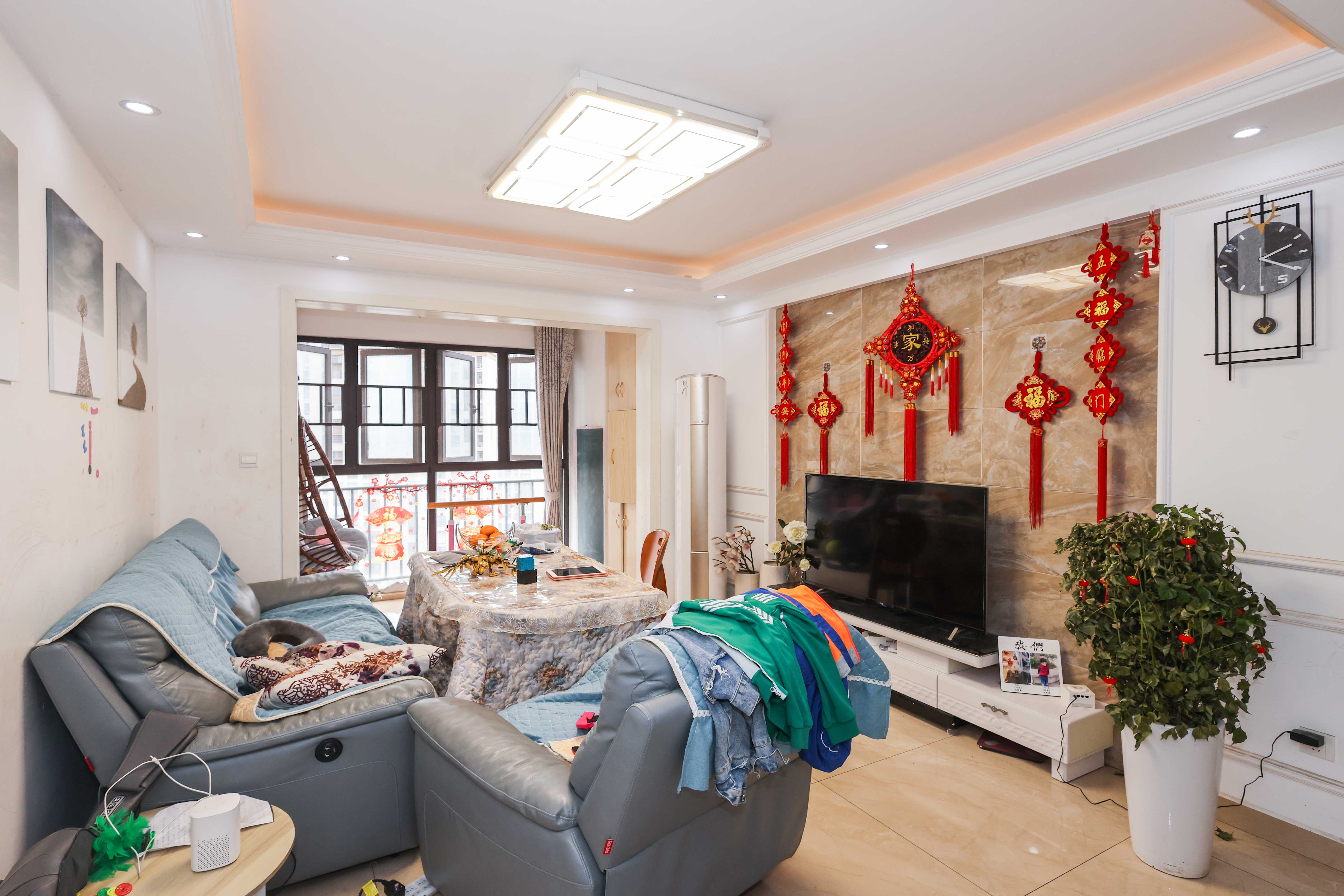 梅溪鑫苑名家  3室2厅2卫    155.0万室内图1