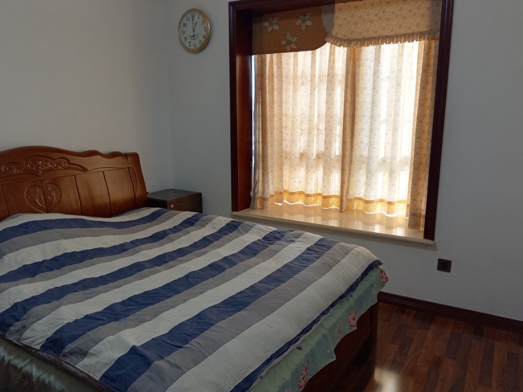 景湖春天 3室2厅2卫 2800.0元/月 景湖春天 3室2厅2卫 2800.0元/月室内图