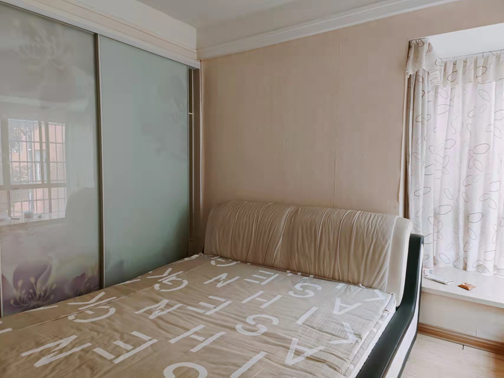 欣天花园 3室2厅2卫 2300.0元/月 欣天花园 3室2厅2卫 2300.0元/月室内图