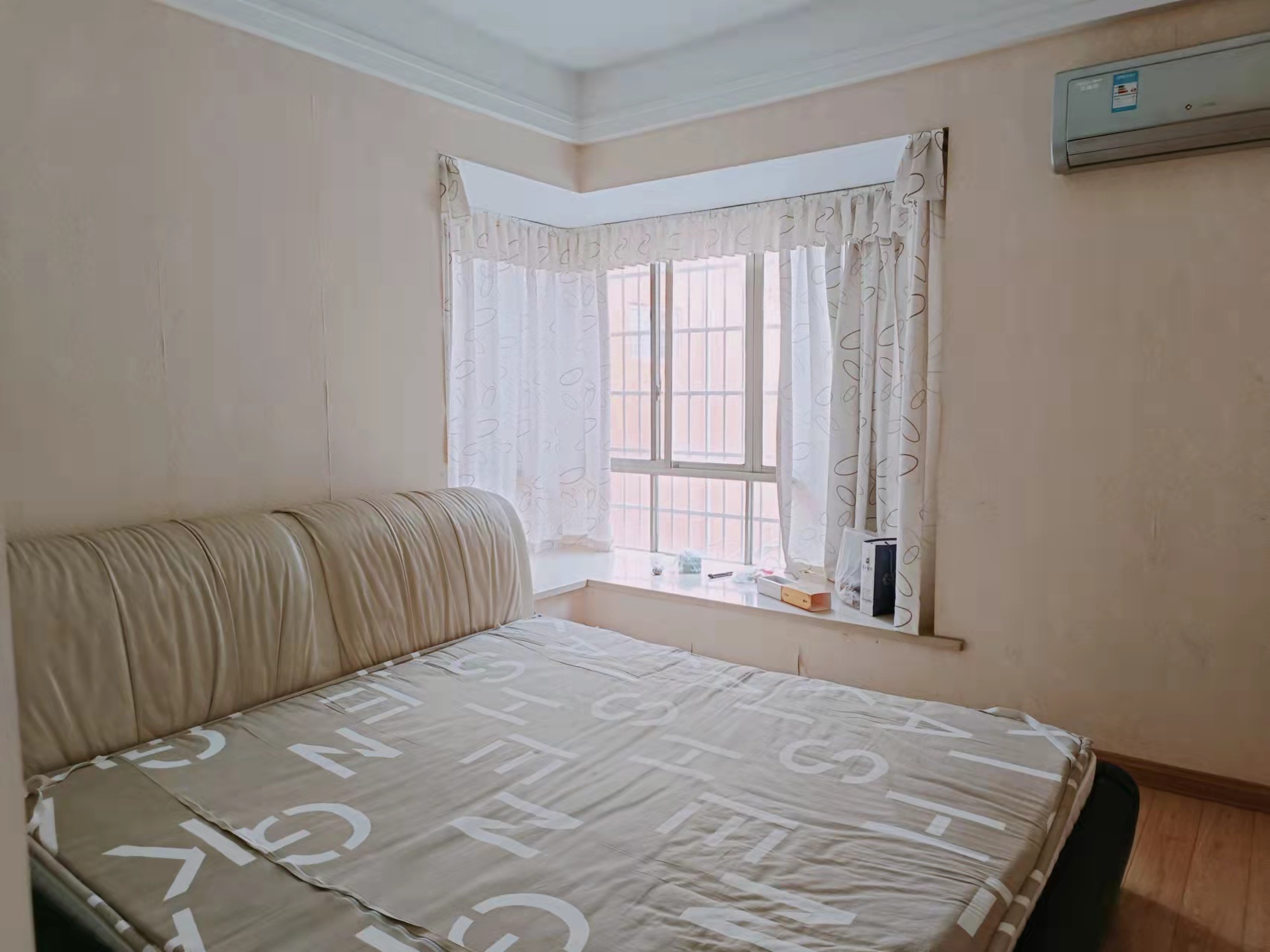 欣天花园 3室2厅2卫 2300.0元/月 欣天花园 3室2厅2卫 2300.0元/月室内图