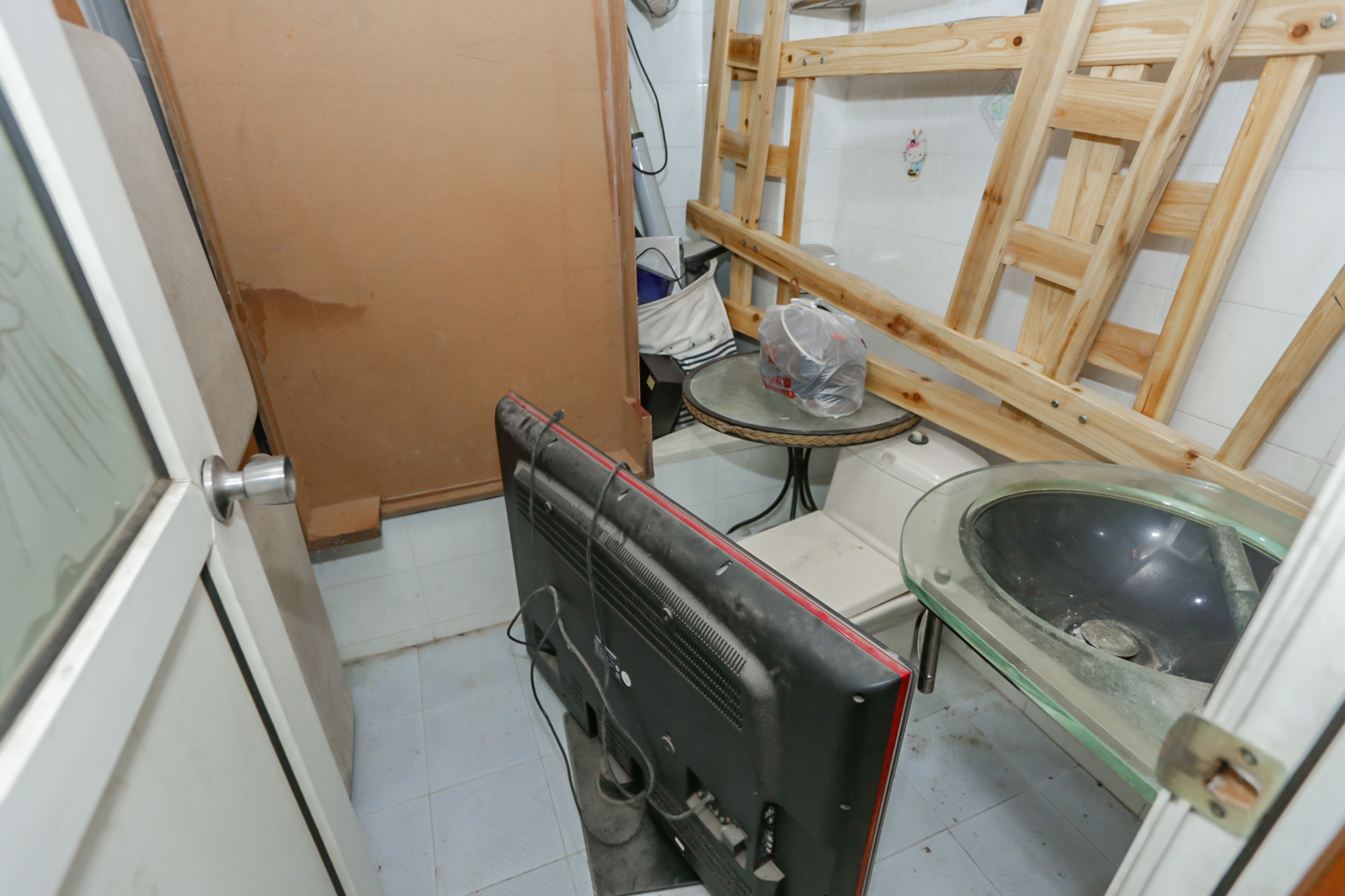 广厦新苑  3室2厅1卫   98.00万卫生间