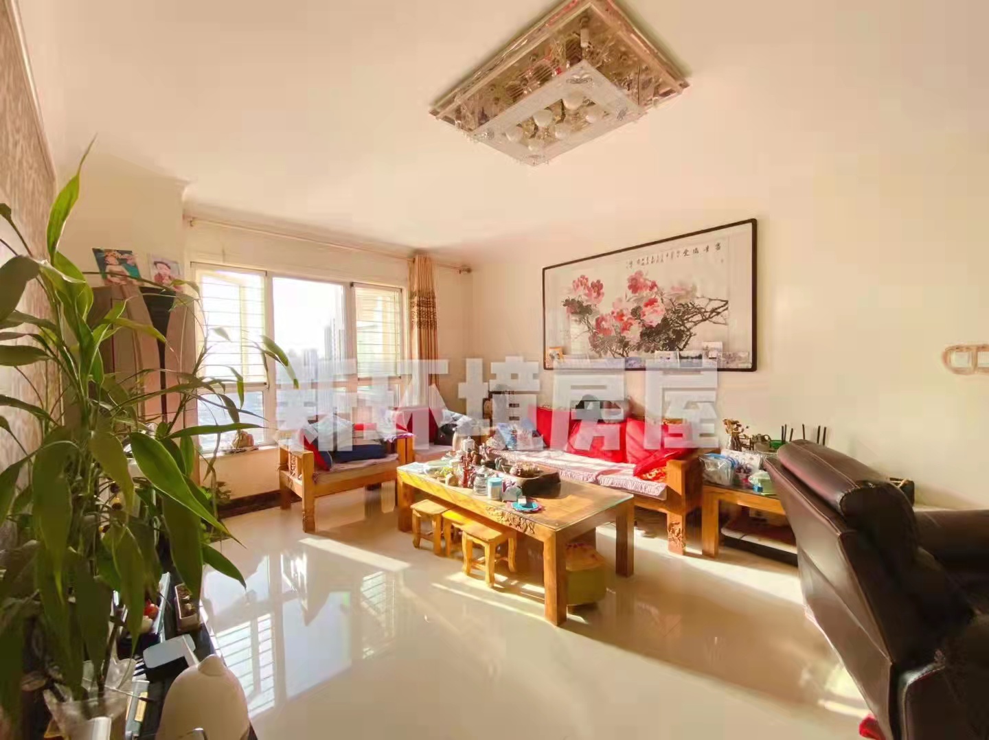 华城泊郡 3室2厅1卫 3400.00元/月 华城泊郡 3室2厅1卫 3400.00元/月室内图