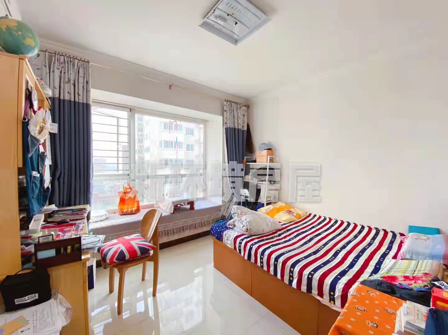 华城泊郡 3室2厅1卫 3400.00元/月 华城泊郡 3室2厅1卫 3400.00元/月室内图