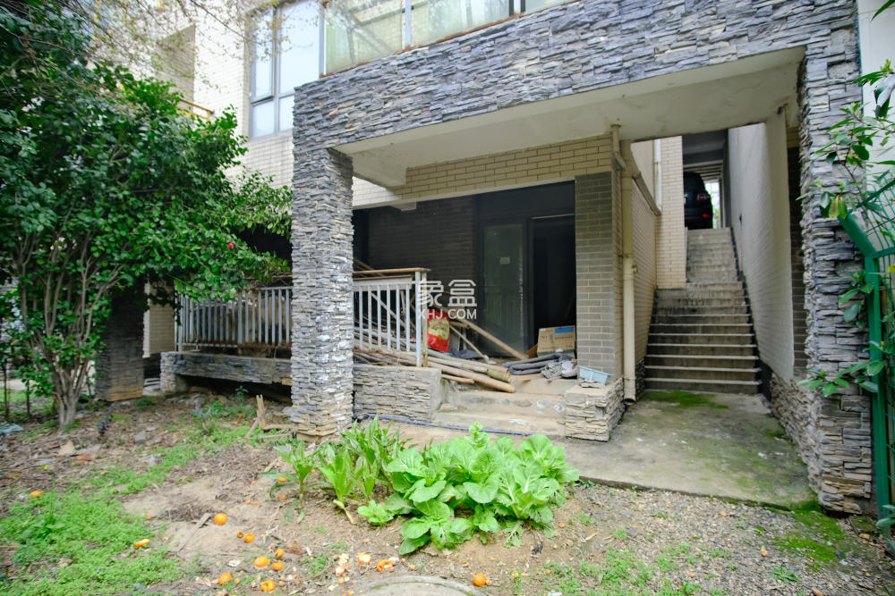 山水湾  4室2厅3卫   470.00万